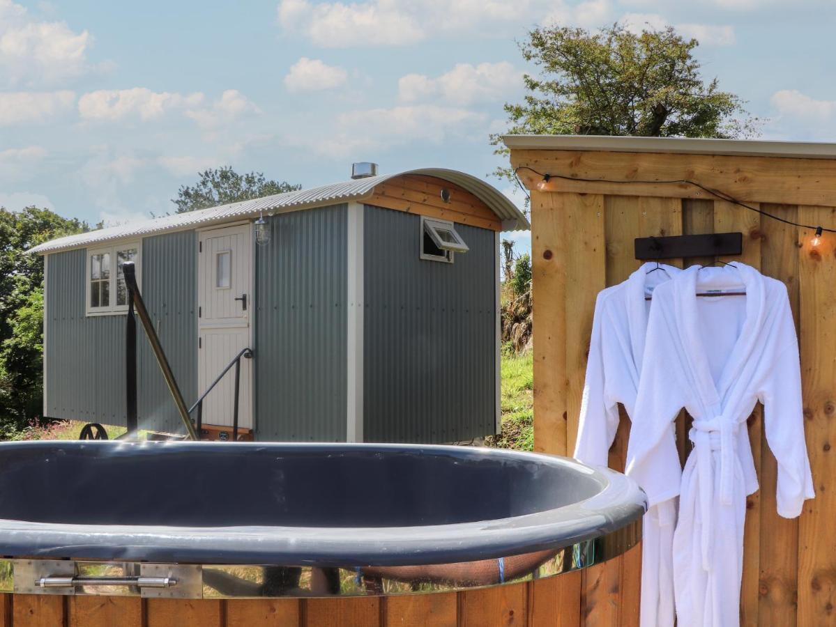 Bosulla Shepherds Hut Penzance Bagian luar foto